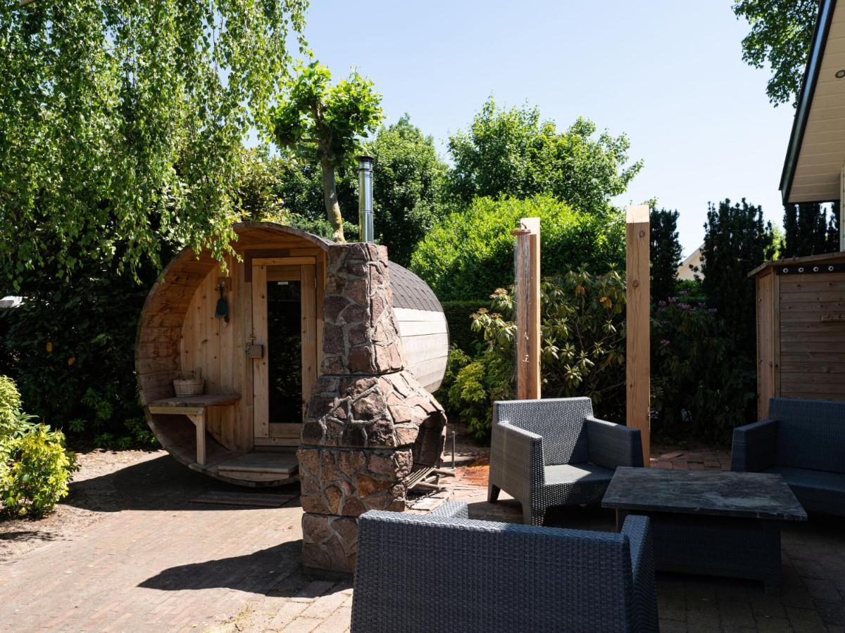 Casa de Férias Cosy Forest With A Barrel Sauna Voorthuizen